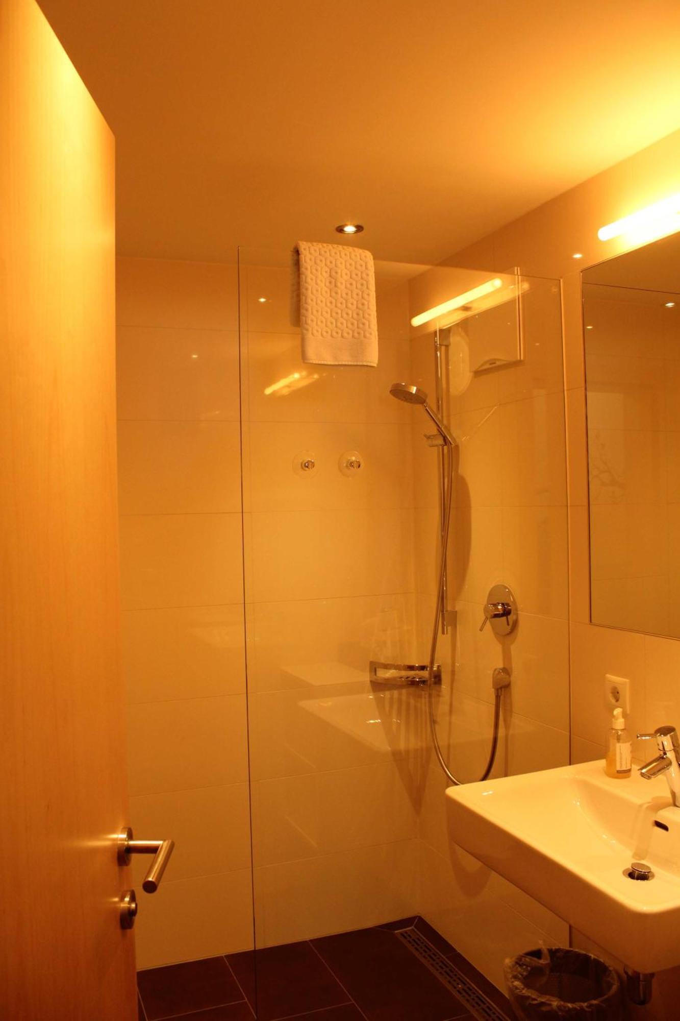 Valbella Bed & Breakfast Partenen Room photo